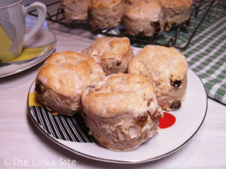 Apple, Cinnamon and Sultana Scones by The Links Site