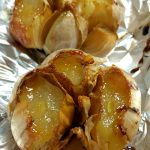 Roast garlic is so delicious and it’s easy to do it yourself in the oven! thelinkssite.com