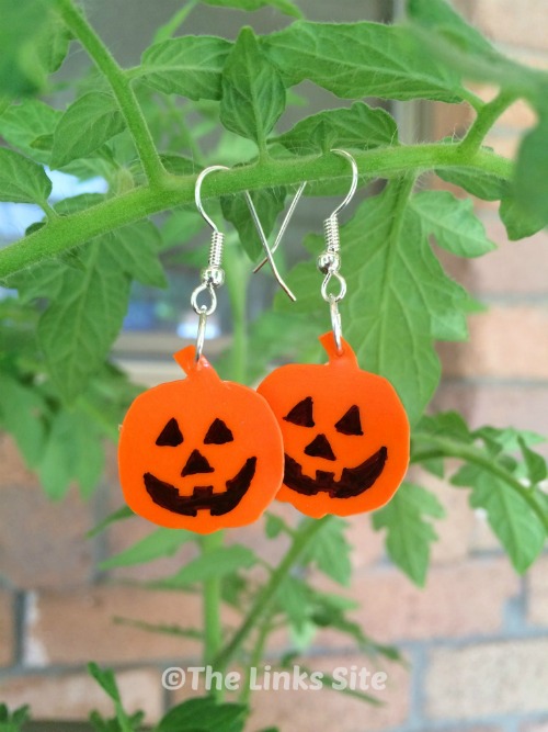 Cute pumpkin Halloween earrings made from recycled plastic!