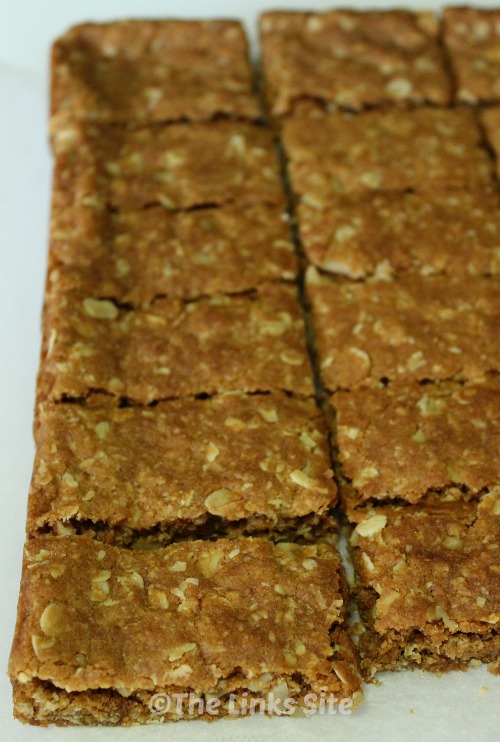 This Anzac slice has all the yummy flavors of an Anzac biscuit but is easier to make!