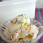 Simple Homemade Vanilla Ice Cream! thelinkssite.com