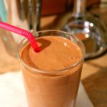 If you love Snickers bars then you need to try this Snickers milkshake! thelinkssite.com